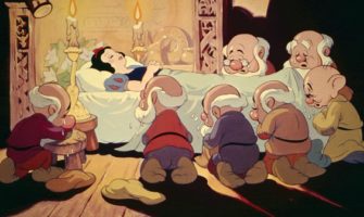 Reviewing the Classics| Snow White and the Seven Dwarfs